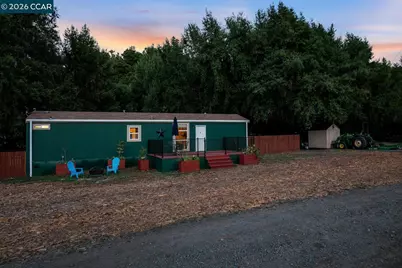 60 Hampton, Martinez, CA 94553 - Photo 4