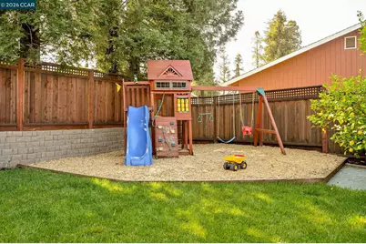 3782 Hitchcock Rd, Concord, CA 94518 - Photo 26