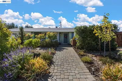 1835 Cairo St, Livermore, CA 94550 - Photo 2