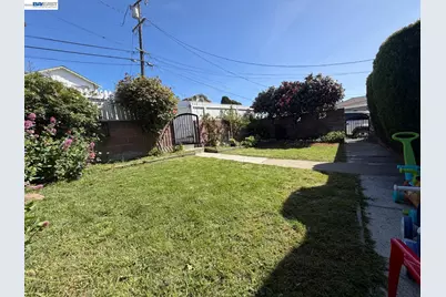 1619 Bayo Vista Ave, San Pablo, CA 94806 - Photo 8