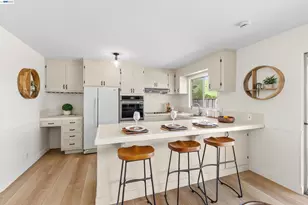 121 Ardith Dr, Orinda, CA 94563 - Photo 14