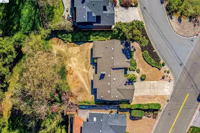 121 Ardith Dr, Orinda, CA 94563 - Photo 36