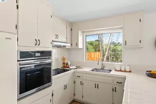 121 Ardith Dr, Orinda, CA 94563 - Photo 18