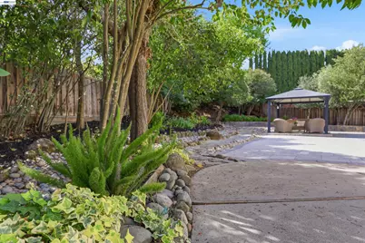 11593 Ladera Ct, Dublin, CA 94568 - Photo 38