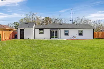 1577 Waltham Rd, Concord, CA 94520 - Photo 32