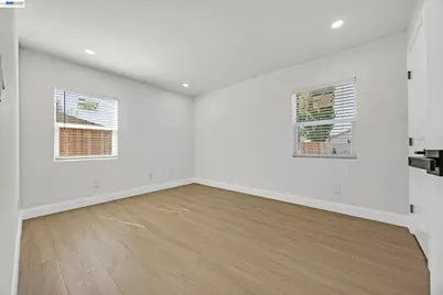 1577 Waltham Rd, Concord, CA 94520 - Photo 22