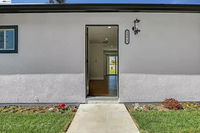 1577 Waltham Rd, Concord, CA 94520 - Photo 4