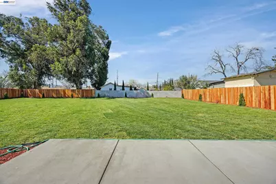 1577 Waltham Rd, Concord, CA 94520 - Photo 36