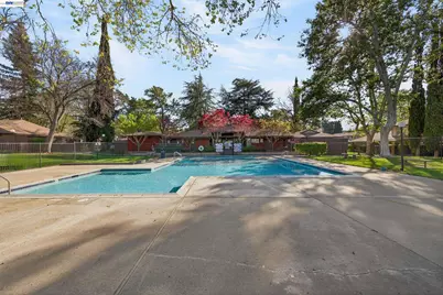 5497 Roundtree Dr #D, Concord, CA 94521 - Photo 24