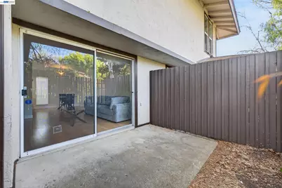 5497 Roundtree Dr #D, Concord, CA 94521 - Photo 2