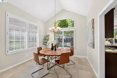 3329 Vermont Pl, Pleasanton, CA 94588 - Photo 10