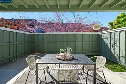 1052 Bancroft Rd, Concord, CA 94518 - Photo 16