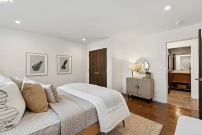 7919 Phaeton Dr, Oakland, CA 94605 - Photo 56