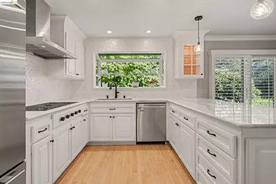 5849 Mitchell Canyon Ct, Clayton, CA 94517 - Photo 8