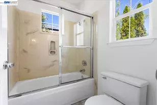 7900 Pineville Cir, Castro Valley, CA 94552 - Photo 36