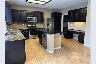 4111 Riverbrook Ct, Stockton, CA 95219 - Photo 10