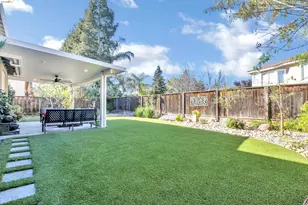 2037 Newton Dr, Brentwood, CA 94513 - Photo 16