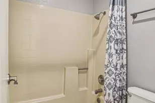 600 Canyon Oaks Dr, Oakland, CA 94605 - Photo 38