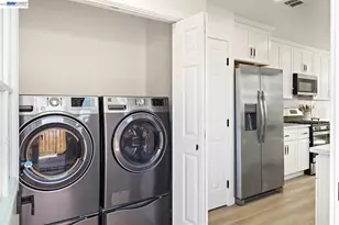 21928 Baywood Ave, Castro Valley, CA 94546 - Photo 14