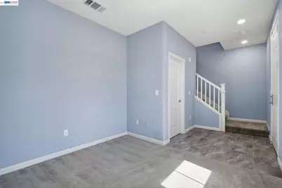 102 Fanuncio Ln, Hayward, CA 94544 - Photo 6