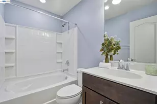 102 Fanuncio Ln, Hayward, CA 94544 - Photo 34