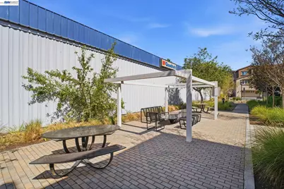 102 Fanuncio Ln, Hayward, CA 94544 - Photo 42