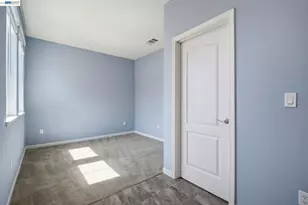 102 Fanuncio Ln, Hayward, CA 94544 - Photo 4