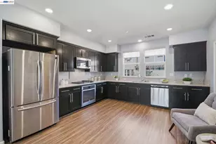 102 Fanuncio Ln, Hayward, CA 94544 - Photo 14