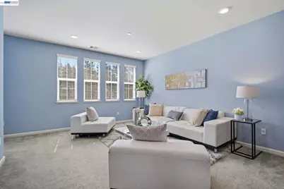 102 Fanuncio Ln, Hayward, CA 94544 - Photo 8