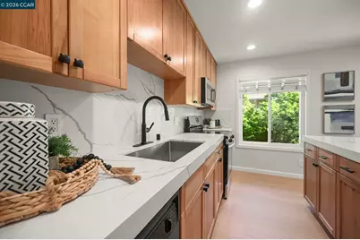 2560 Walnut Blvd #4, Walnut Creek, CA 94596 - Photo 2