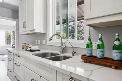 25910 Westview Way, Hayward, CA 94542 - Photo 28