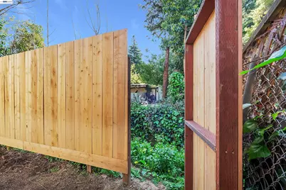 1467 Clay St, Hayward, CA 94541 - Photo 22