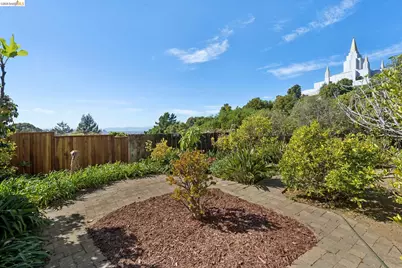2825 Kitchener Ct, Oakland, CA 94602 - Photo 36