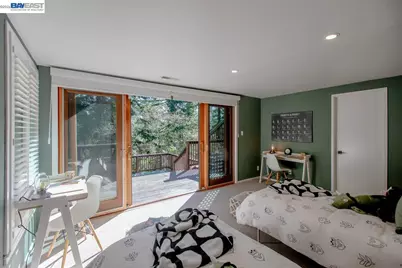 6540 Saroni Dr, Oakland, CA 94611 - Photo 60