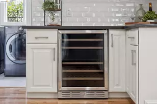 812 37th St, Oakland, CA 94608 - Photo 16