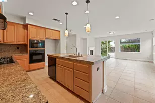 204 Daylily Ln, Patterson, CA 95363 - Photo 18