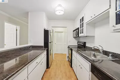 385 Jayne Avenue #205, Oakland, CA 94610 - Photo 16