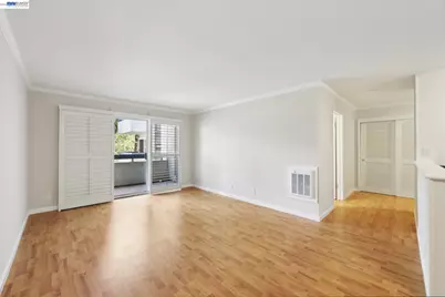 385 Jayne Avenue #205, Oakland, CA 94610 - Photo 6