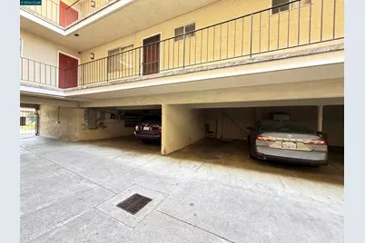 10 Moss Ave #15, Oakland, CA 94610 - Photo 34