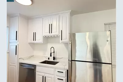 10 Moss Ave #15, Oakland, CA 94610 - Photo 18