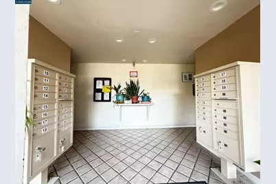 10 Moss Ave #15, Oakland, CA 94610 - Photo 36