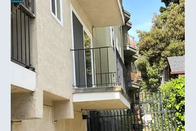 10 Moss Ave #15, Oakland, CA 94610 - Photo 32