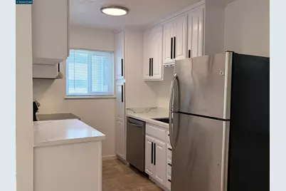 10 Moss Ave #15, Oakland, CA 94610 - Photo 8