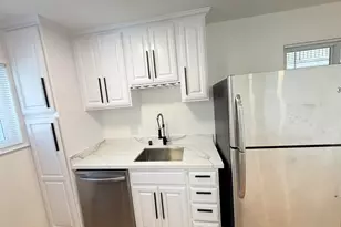 10 Moss Ave, Oakland, CA 94610 - Photo 10