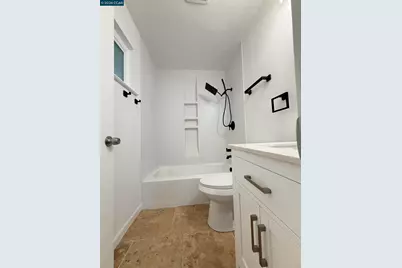10 Moss Ave #15, Oakland, CA 94610 - Photo 24