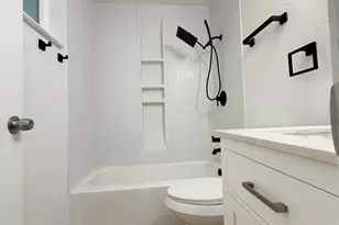 10 Moss Ave, Oakland, CA 94610 - Photo 24