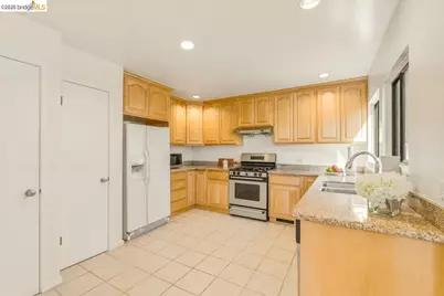 1408 Henry St, Berkeley, CA 94709 - Photo 10