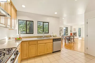 1408 Henry St, Berkeley, CA 94709 - Photo 12