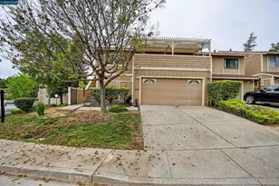 322 Thistle Cir, Martinez, CA 94553 - Photo 2