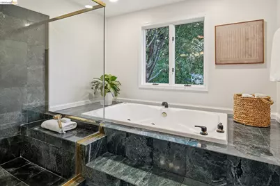 6869 Bristol Dr, Berkeley, CA 94705 - Photo 30